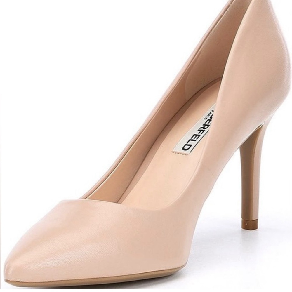 Nude pumps